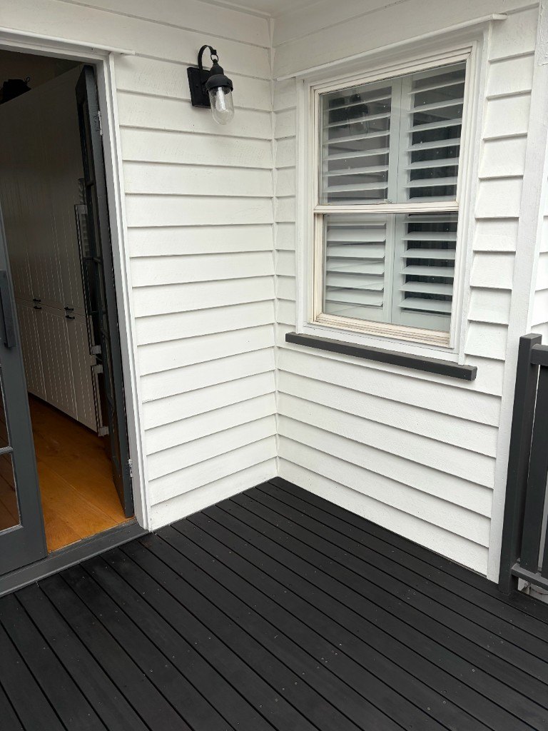 Built-in outdoor seating, before